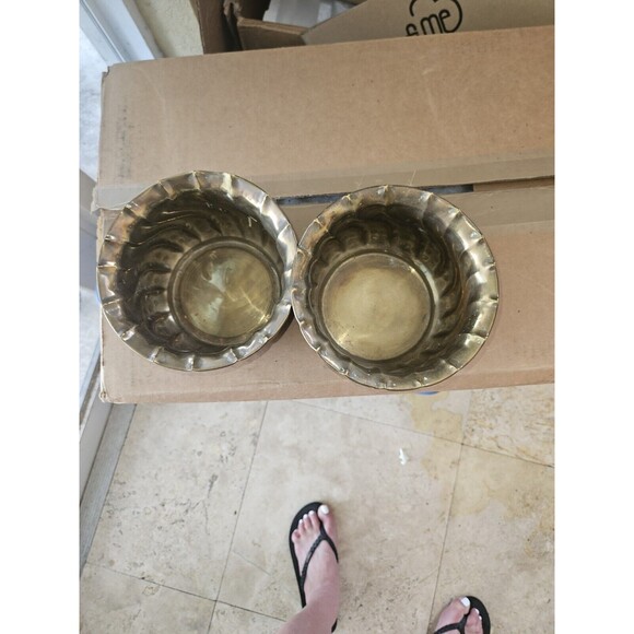 Vintage MCM INDIA Brass Round Swirl Planter 4 in High x 7 in Diameter - Picture 3 of 3